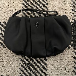Simply Vera Vera Wang Wristlet bag Black leather.